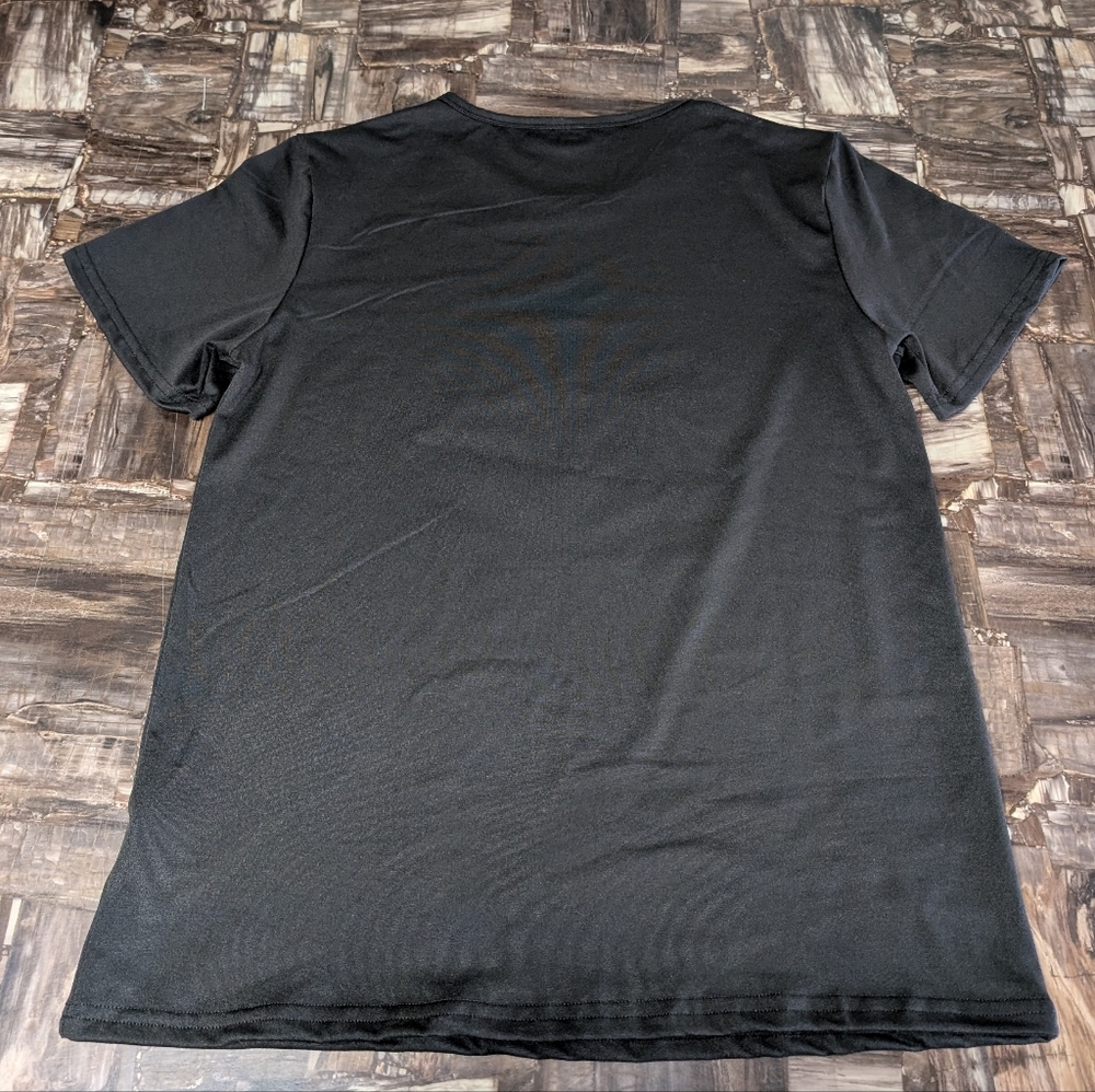 Friends Water Fountain Cartoon Character ⛲ Comfy Casual Tee (Small) - Picture 12 of 13